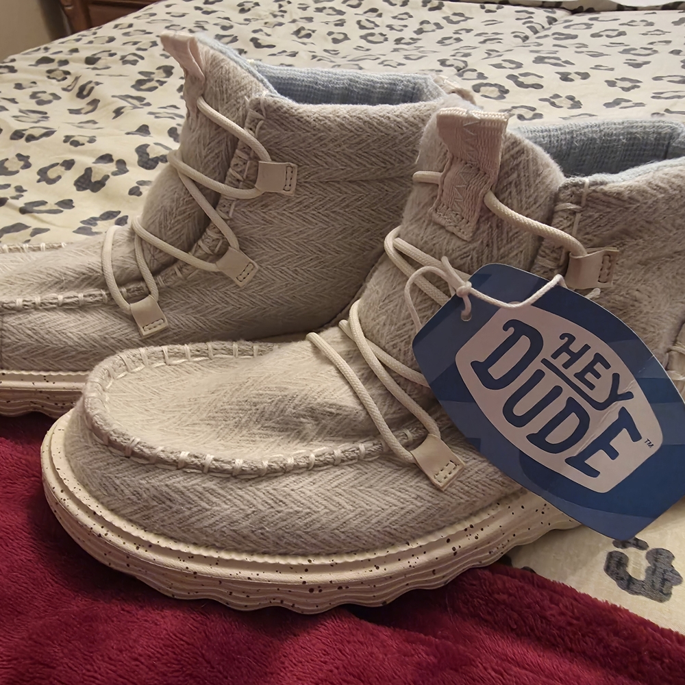 Hey Dude LADIES Beige Herringbone High-Top Shoes - Picture 2 of 4